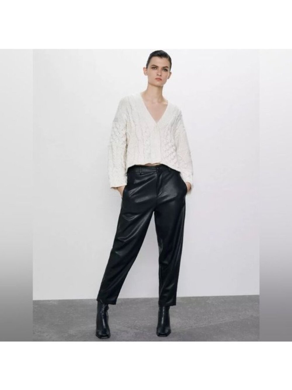 Zara FAUX LEATHER PANTS Black High-waisted Medium